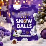 Cadbury Mini Snowballs Tejcsokoládé Golyók Ropogós Cukorbevonattal 74 g
