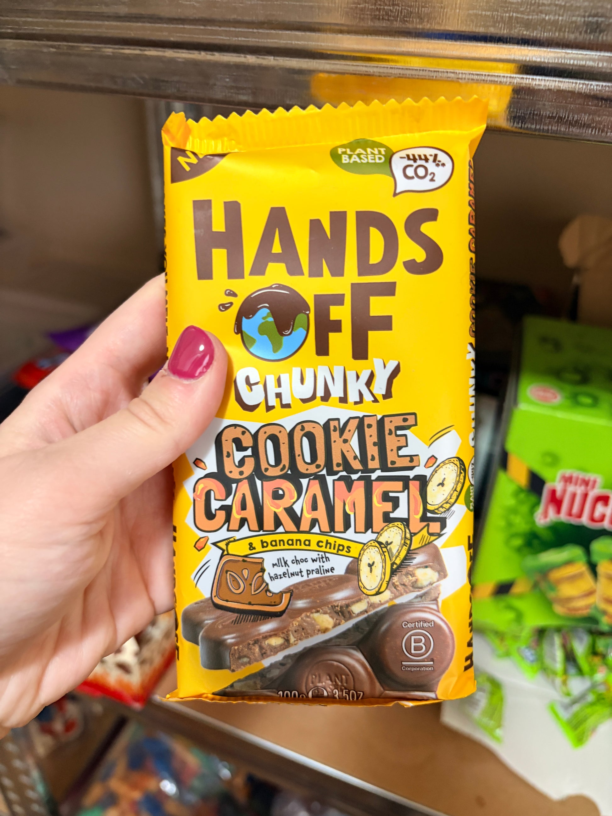 Hands Off Chunky Cookie Caramel 100 g - Karamellás kekszes banános ropogós csokoládé szelet