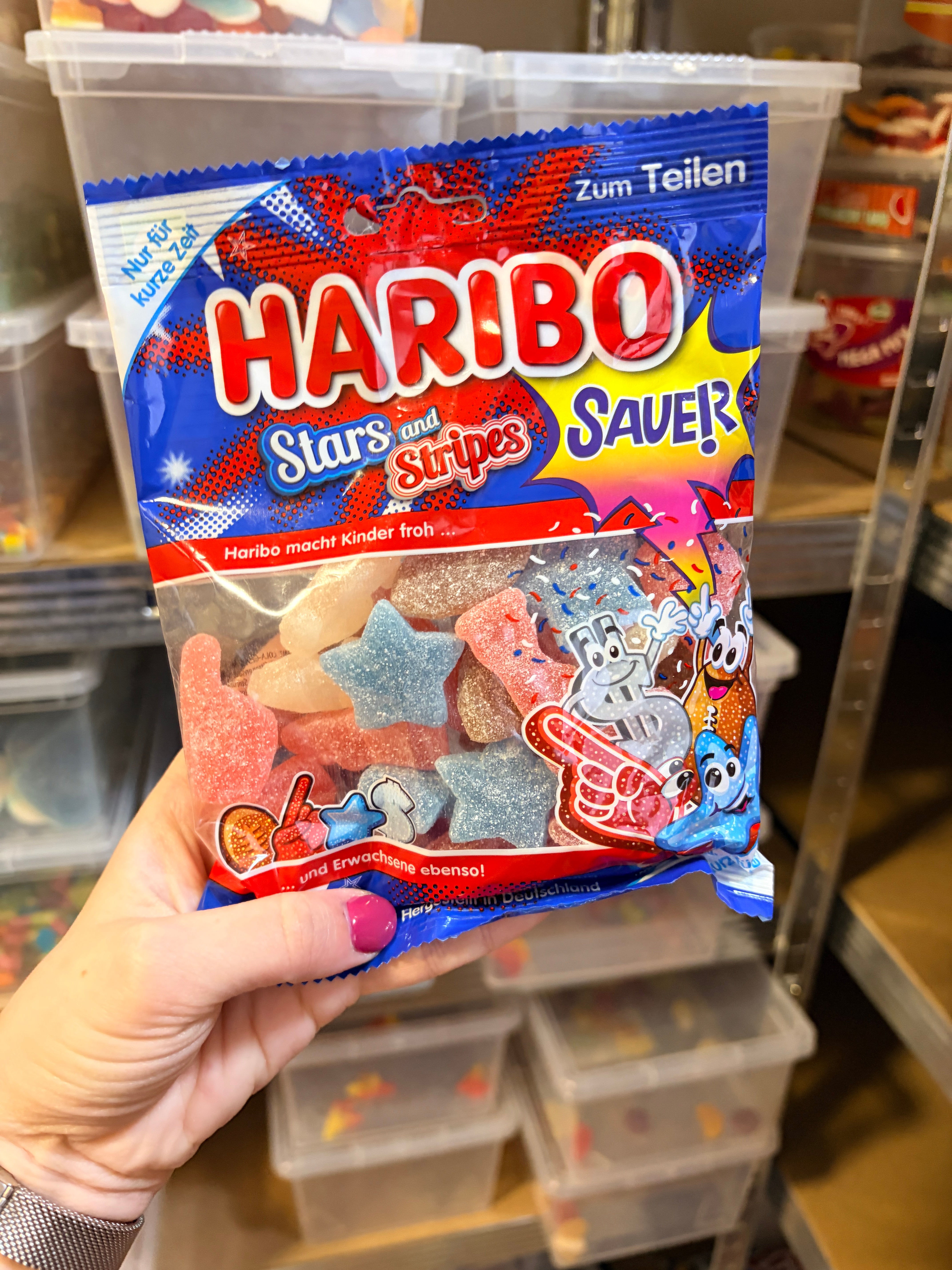 Haribo Stars and Stripes Sour 175 g – Savanyú Amerikai Formájú Gumicukor Mix